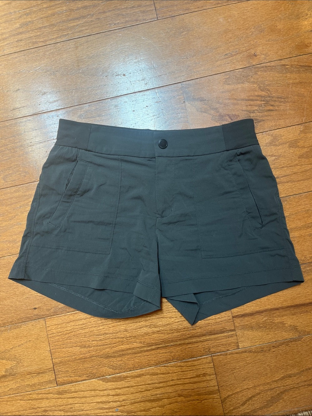 Athleta Women's Black Stretch Utility Shorts 4” - Size 2